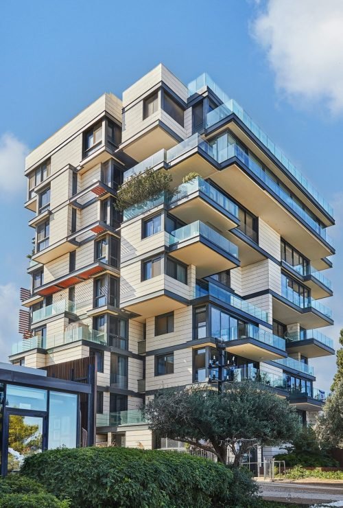 luxurious-house-with-balconies-on-boulevard-near-the-sea-with-green-spaces